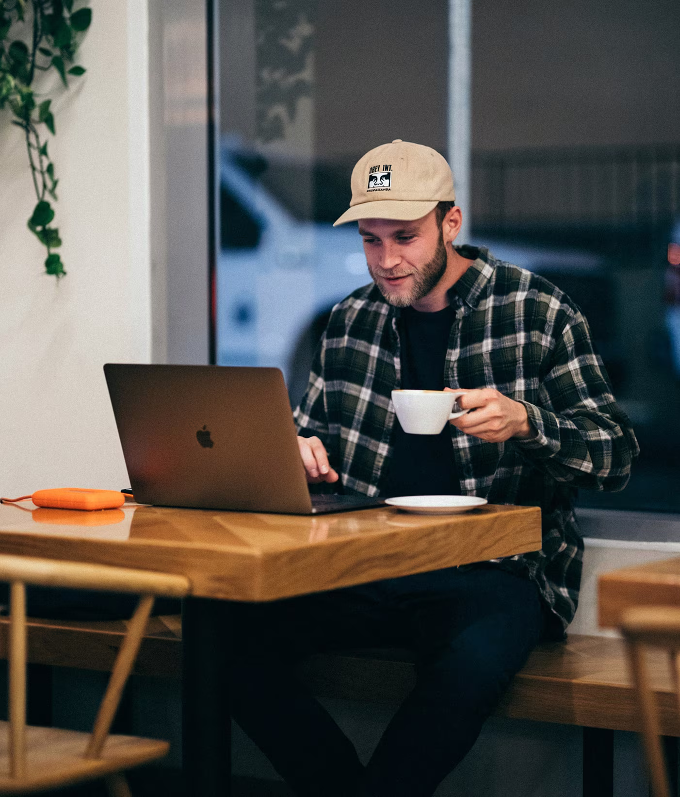 Business owner using Claryflow on a laptop to sell through WhatsApp